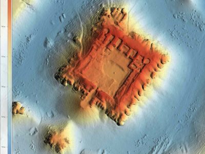 Modello Digitale del Terreno – DTM del sito di Kafir Kala (VII-XIV secolo)(elaborazione G. Luglio, 2018).
•
Digital Terrain Model of the site of Kafir Kala (7th-14thcenturies CE)(elaboration G. Luglio, 2018).